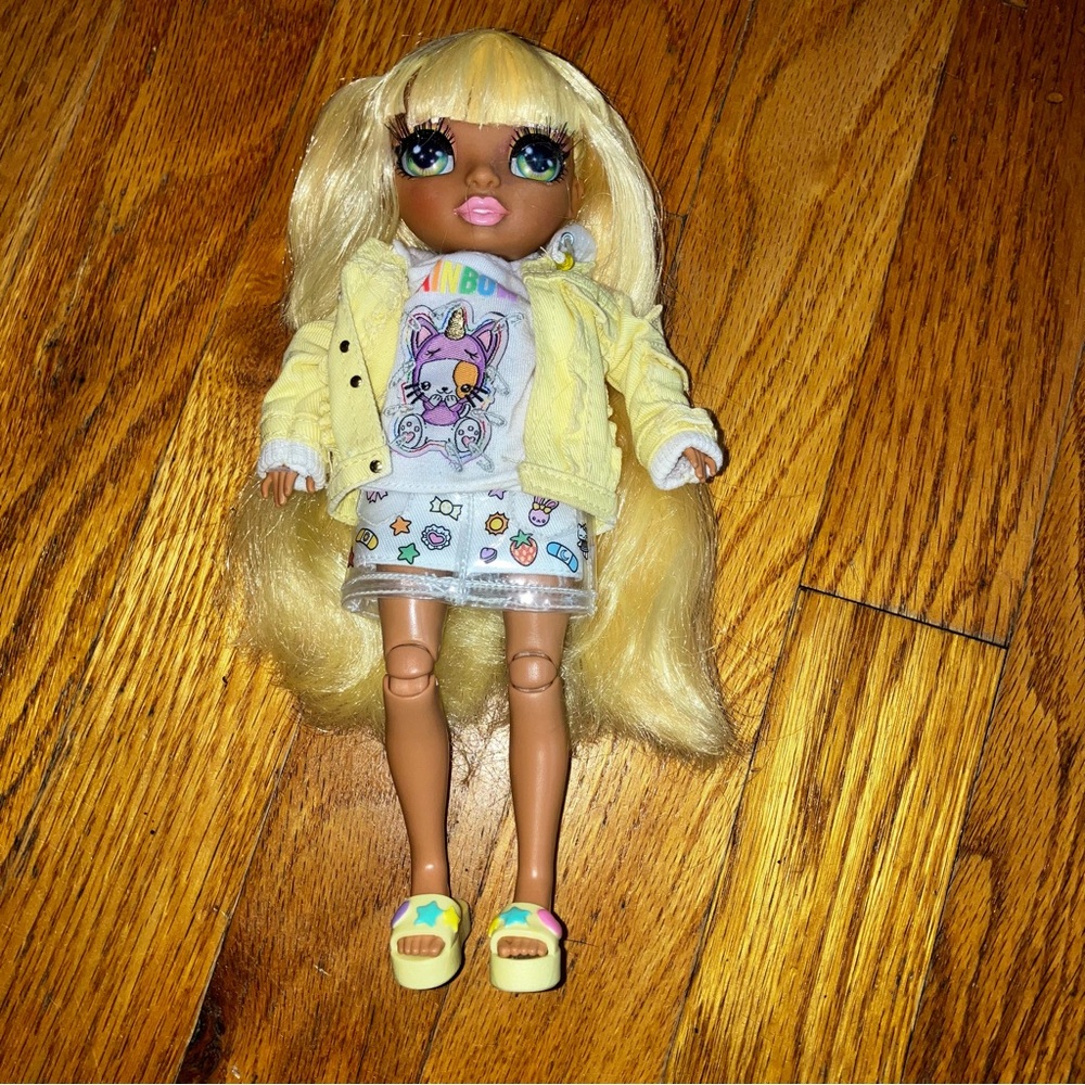 Rainbow Club Doll with Yellow Jacket and Blonde Hair